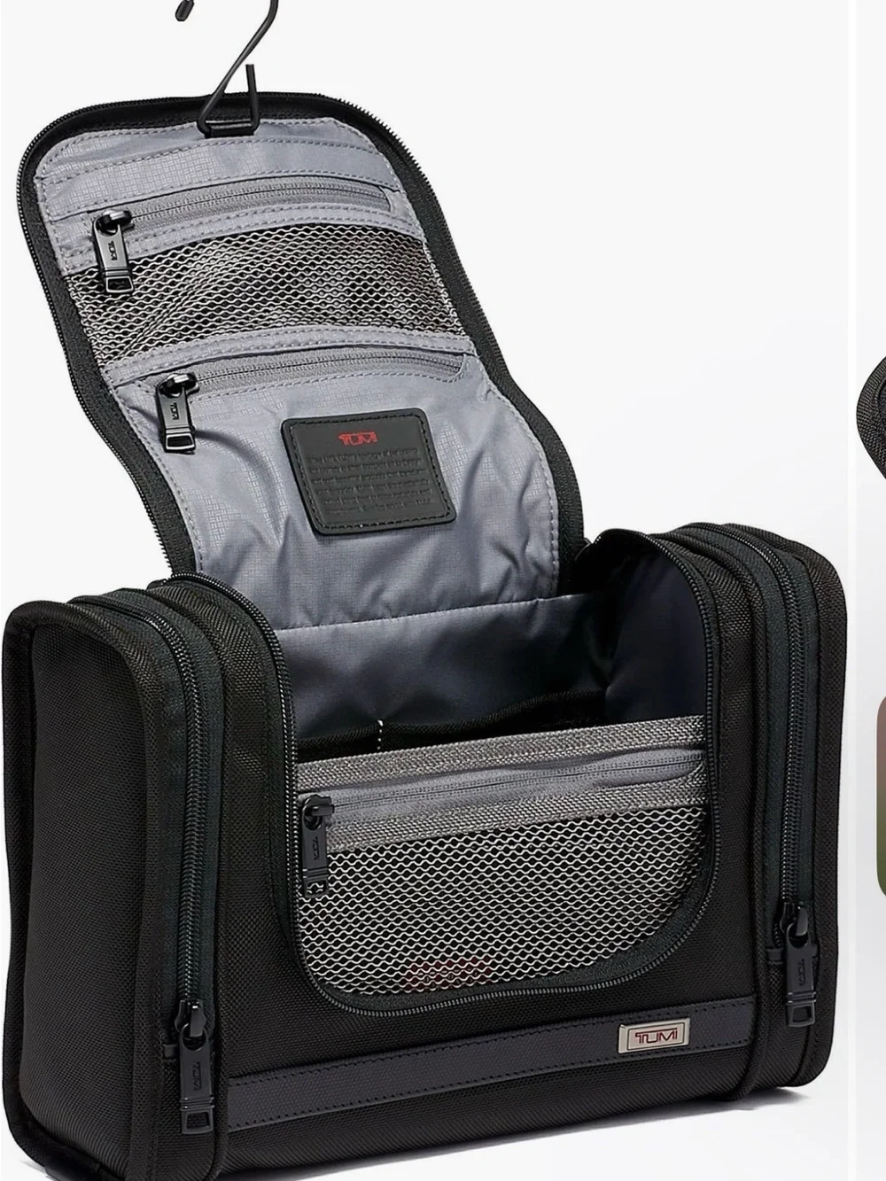 NWT Alpha 3 Hanging Travel Kit $225 MSRP